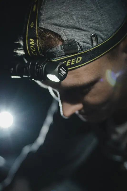 Светодиодный фонарик Armytek Wizard С2 Pro XHP50.2 USB перезаряжаемый фонафонарь 3 в 1 18650 литий