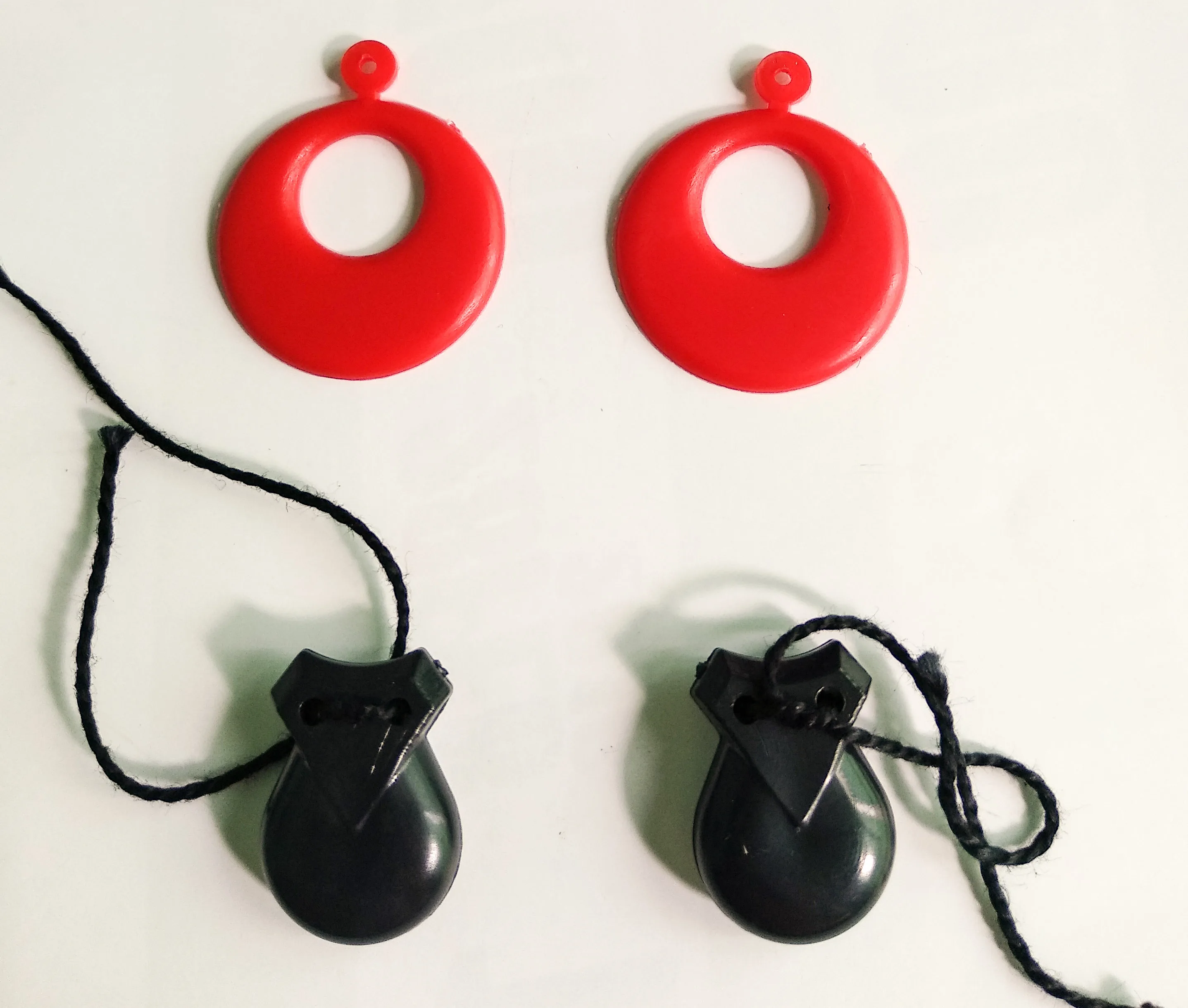 Juego pendientes y castainuelas para muinecas colección Andaluza фламенка типо Нанси, Синтра, Ноа. Фабрикадо Эспанья