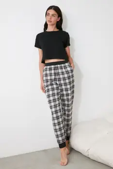 

Trendyol Plaid Woven Sleepwear Six THMAW21PJ0030