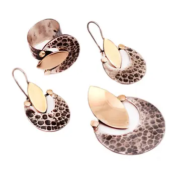 

Urartian Patterned Hammer Forged Silver Set 1429Hand Made Silver Jewellery Set