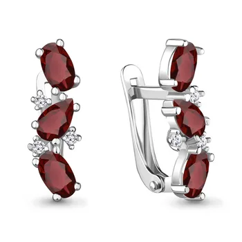 

Silver earrings with Garnet