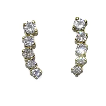 

NEVER SAY NEVER Pendiente trepador de oro amarillo 18k con 10 circonitas blancas de la mejor calidad. Cierre gancho