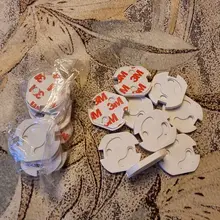 Protector de enchufe de alimentación para niños y bebés, funda de cubierta de clavijas antidescargas eléctricas, material de plástico liso, tamaño de 3.5x3.5 cm, para protección infantil, 10 unidades