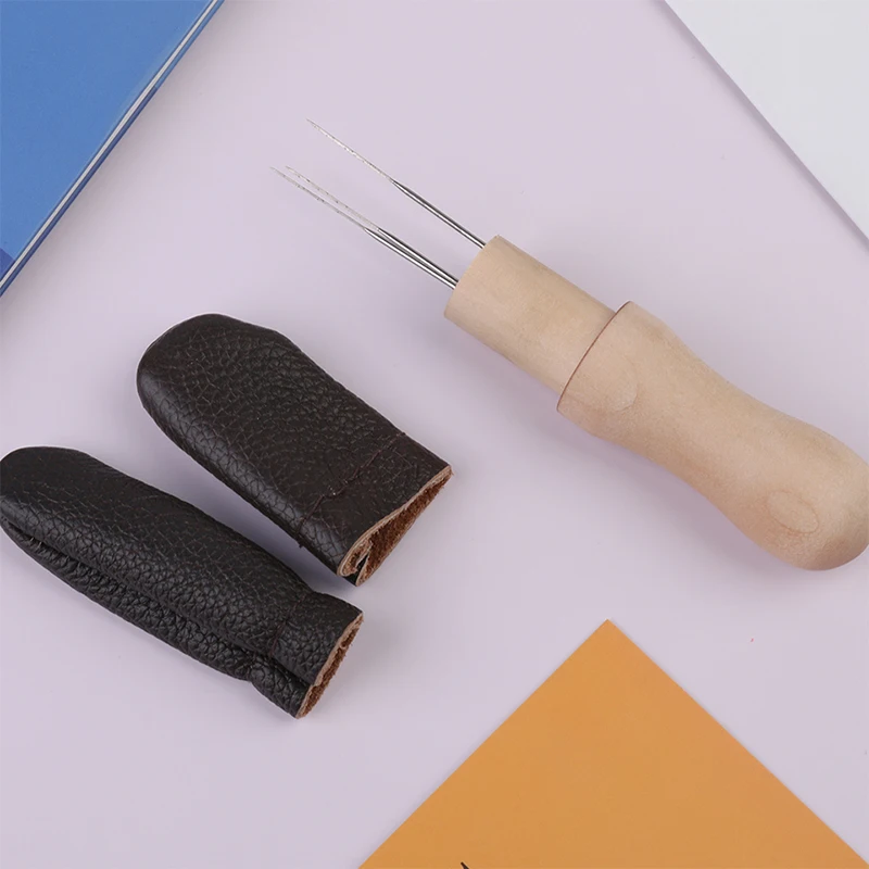 Needle Felting Kit Wool Felting Kit Felting Needles Kit with Three Needles Finger Cots Wooden Handle Felting Starter Set DIY Yarn Wool Felt Tools Craft