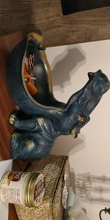Attachment image review on Hyppopotamus resin statue