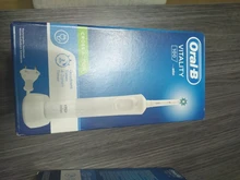 Oral B Vitality D100 CrossAction, Cepillos de dientes Eléctricos Recargables Blanco/Negro, limpieza 2D, cabezal oscila y rota