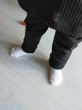 Lote de 5 pares de calcetines blancos puros para niños y niñas, de algodón suave, sueltos y cómodos, color blanco y negro