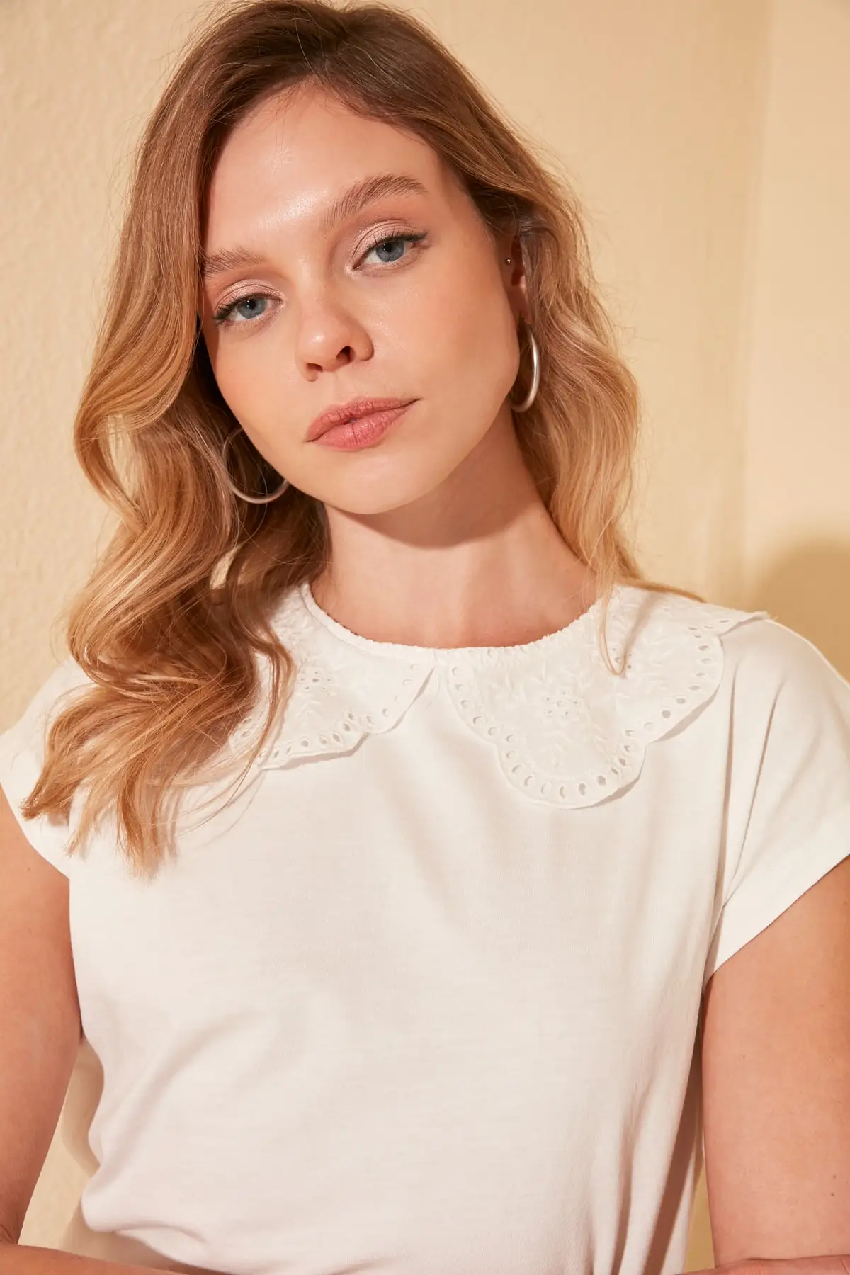 

Trendyol Embroideries Collar Ruched Detail on Knitted Blouse TWOSS20BZ1202