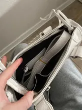 Bolso europeo de cuero PU para motocicleta para mujer, bandoleras cruzadas con remaches y borlas