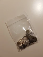 60 uds hallazgos de joyería de moda, etiquetas de metal para joyería, aleación de dos colores 8*8MM Flor de ciruela placa hecha a mano abalorios de letras