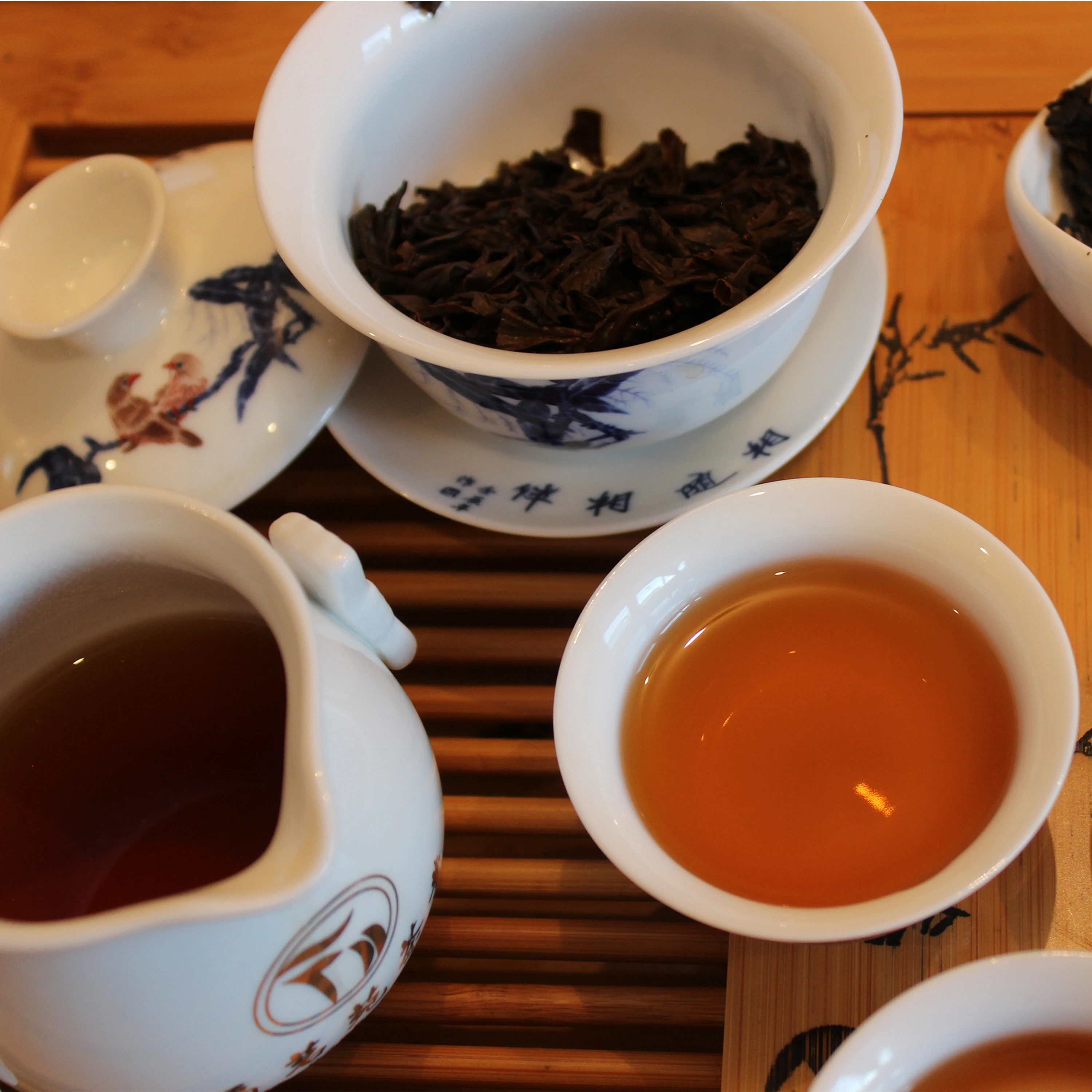 Chinese tea Diang Hun Dian Hong - Hun Taiyang / red tea from Diang lands Red Sun ( red / black tea pressed pancake 100 gr.)