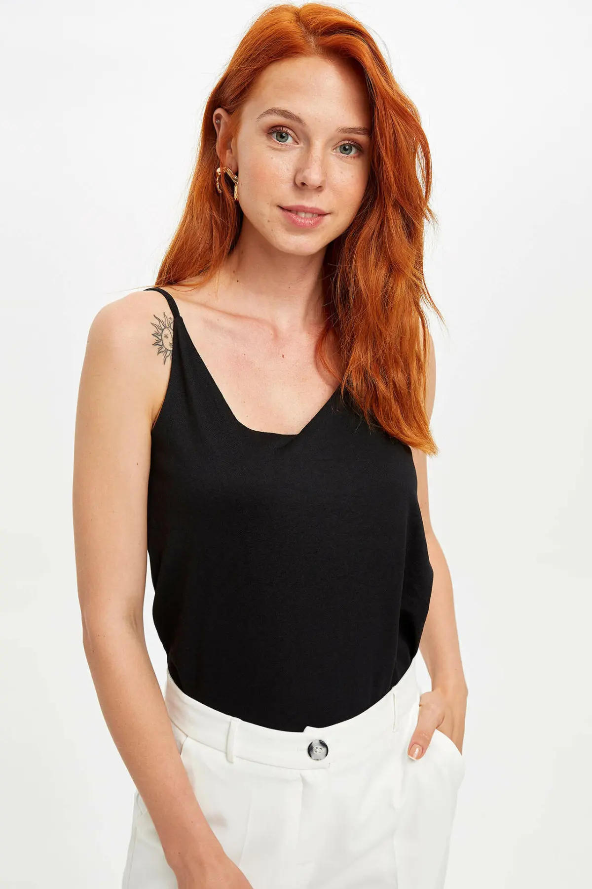 

DeFacto Woman Athlete-L3712AZ19HS