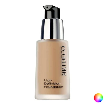 

Fluid Make-up High Definition Artdeco