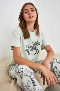 

Trendyol Zebra Printed Knitted Pajamas Set THMAW21PT0218