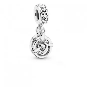 

PANDORA REF: 798095CZ