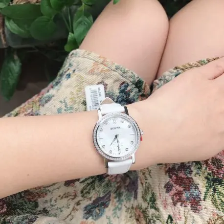 Часы Bulova 96L245 Женская коллекция кристаллов
