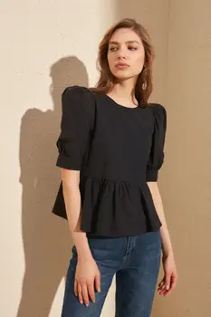 

Trendyol Ruffle Detail Bluz TWOSS20BZ0494