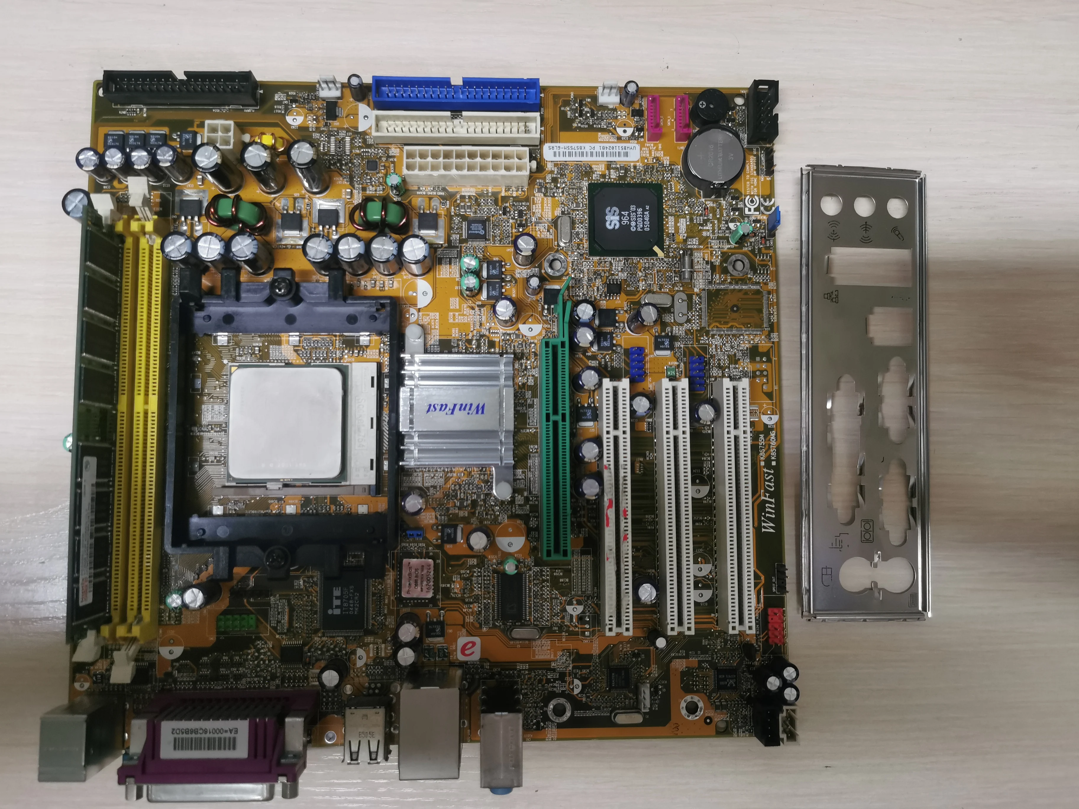 Foxconn n15235 характеристики. Foxconn n15235 характеристики. Foxconn n15235 пины. Foxconn n1525. материнская плата фоксконн n15235.