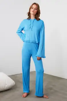 

Trendyol Hooded Knitted Pajamas Set THMAW21PT0480