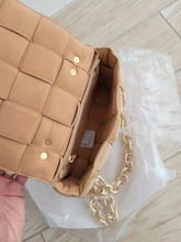 Bolso de hombro de ante esmerilado con cadena de Metal grueso para mujer, bandolera cuadrada tejida suave, bolso elegante de alta calidad