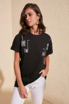 

Trendyol Embroidered Boyfriend Knitted T-Shirt TWOSS20TS0715