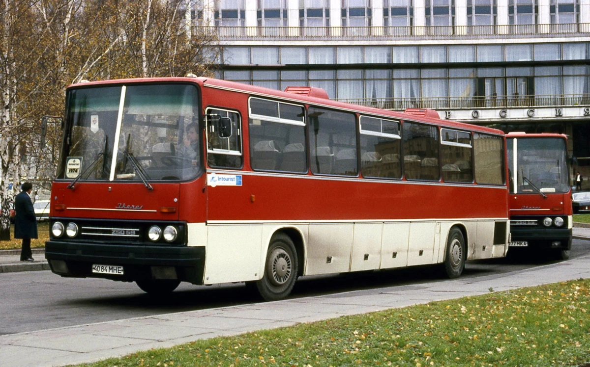 Масштабная модель 250.59 Интурист 1:43 Classicbus автобус игрушка ретро советский