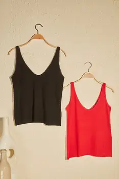 

Trendyol Black and Red 2'li Package Ribbed Pendant Knitted Blouse TWOSS20BZ1752