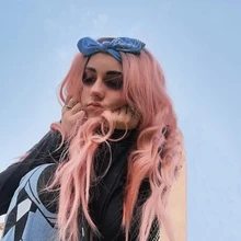 Peluca larga rizada de moda para mujeres negras, resistente al calor medio pelo negro, peluca sintética de fibra para Cosplay