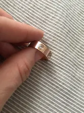 Anillo de compromiso de acero inoxidable y oro rosa para mujer, sortija de compromiso con cristales giratorios brillantes de lujo