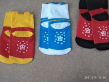 Disney-3 pares de Calcetines antideslizantes de algodón para bebé, dibujos animados de Mickey, oso, Iron Man, sección delgada, calcetines infantiles para el suelo