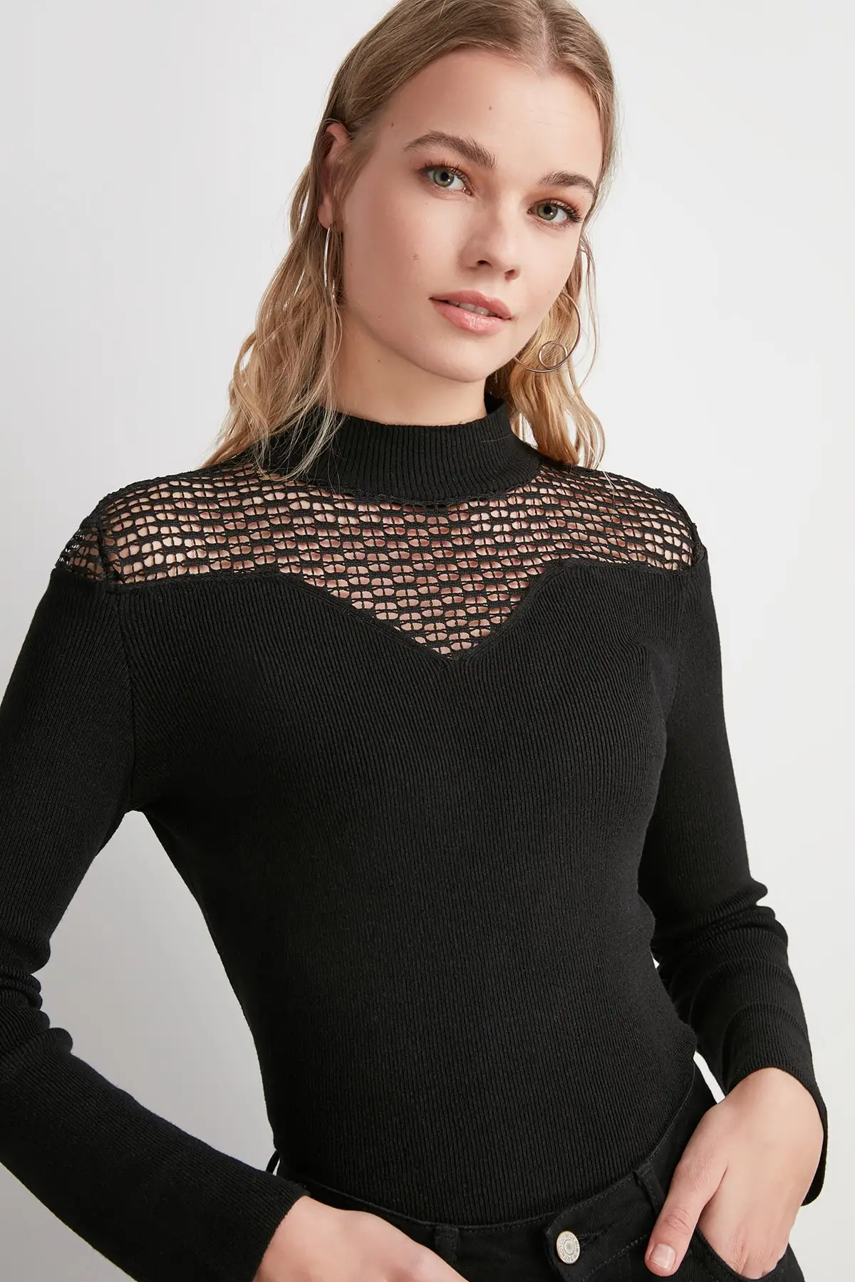Trendyol Fishnet Detailed Knitwear Sweater TWOAW20KZ1530 |