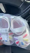 Sandalias antideslizantes de goma para bebé, zapatos suaves de cuero PU con pasador, de princesa Blanca, para verano