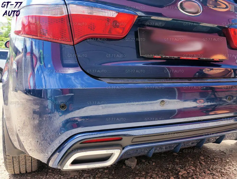 Декоративная накладка заднего бампера для Kia Rio III 2011- с имитацией двойного выхлопа диффузор на бампер внешний материал АБС-пластик стиль