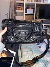 Bolso europeo de cuero PU para motocicleta para mujer, bandoleras cruzadas con remaches y borlas