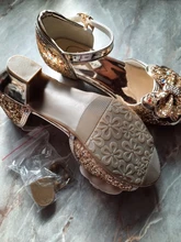 Zapatos de princesa para niñas, zapatillas con flores y brillantina para niñas pequeñas, incluye tacón alto y moño estilo mariposa, en azul, rosa y plata, talla 26-38