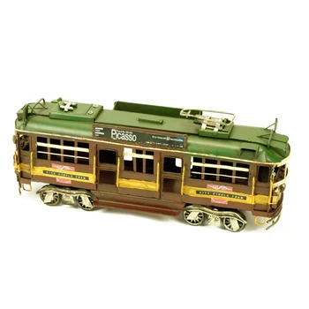 

Model in miniature. Long size 34 x width 10 x high 15. Fabricated metal. Quality Altisima, possesses ALL details expectacular