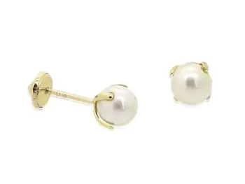 

4mm Pearl and yellow gold dormilion earrings with garnets