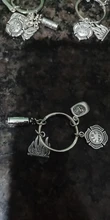Llavero creativo de Metal con gorro de bombero, 1 Uds., llavero de llama, alarma de fuego, llavero con insignia de héroe, regalo