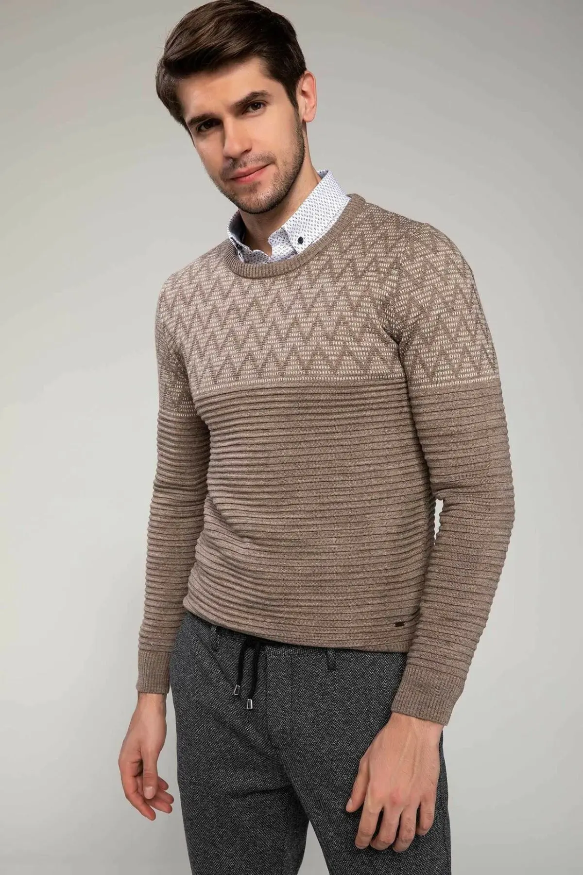 

DeFacto Man Winter Knitted Geometric Prints Pullover Men Casual Khaki Color Long Sleeve Pullovers-J4371AZ18WN