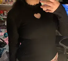 Top gótico Punk para mujer, camisa de bajo estrecho con corazón calado, blanco y negro, Tops de punto sexys para mujer