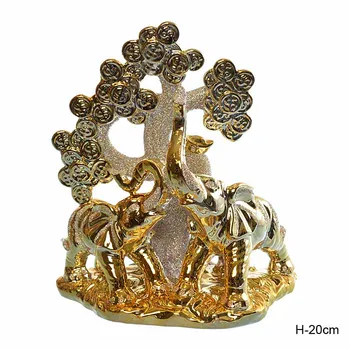 

Figurine elephants at the money tree