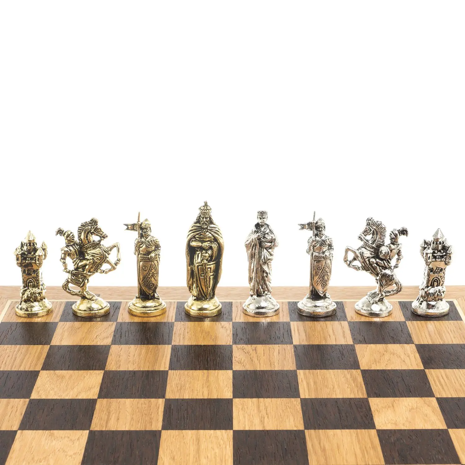 Рисунок 6 - Шахматный ларец "Рыцари крестоносцы"