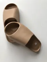 Zapatillas de verano de las mujeres de los hombres goma Eva para interiores 2021 Cool Fondo suave sandalias tendencia diapositivas Unisex chinelas zapatos para la playa casa 36-45