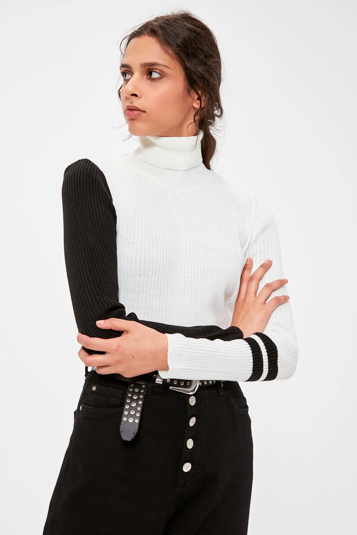

Trendyol Ecru Handle With Color Block Sweater Pullover TWOAW20KZ0169