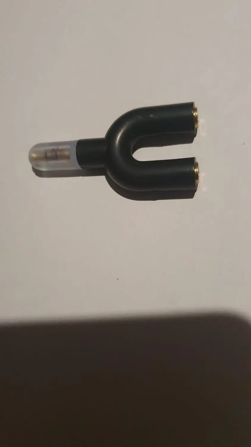 Headphone adapter 1 male for 2 female and free from BILBAO Audio with Hongkong Post express with number tracking