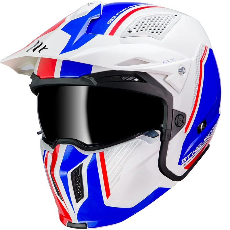Motorcycle helmet, motorcycle 