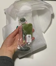 Gua Sha-Rodillo verde 2 en 1, herramientas de Jade Natural, masajeador con piedras para cara, cuello, espalda y Jawline