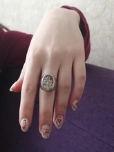 Anillo de flores silvestres ovaladas delicadas para mujer, sortija con estampado clásico y exquisito, anillo Floral de margaritas, corona tallada a mano