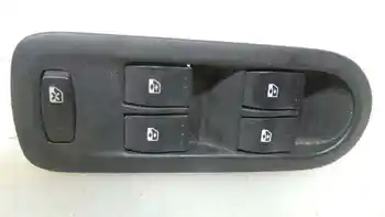 

8200160603 RENAULT SCENIC II front lift Knob