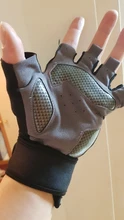 Boodun-guantes de levantamiento de pesas para hombre, guantes de medio dedo para gimnasio, Fitness, con envoltura de muñeca, soporte para Crossfit, entrenamiento deportivo, guantes de entrenamiento